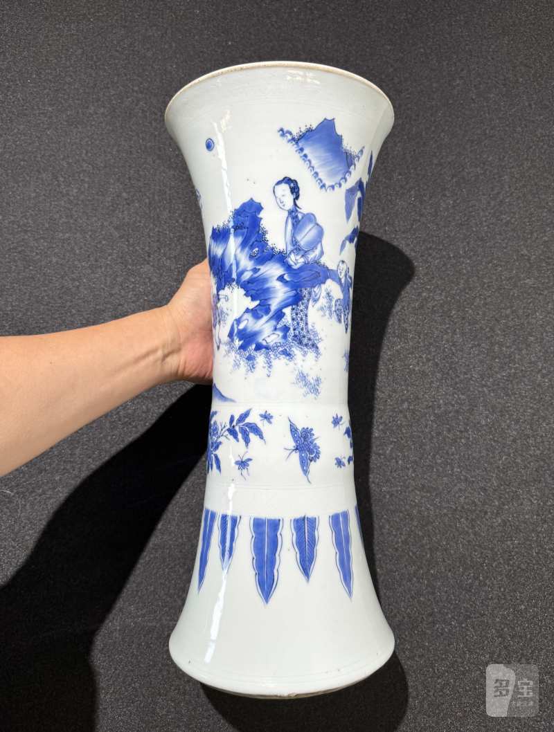 明崇祯 青花教子图花觚 - 图4